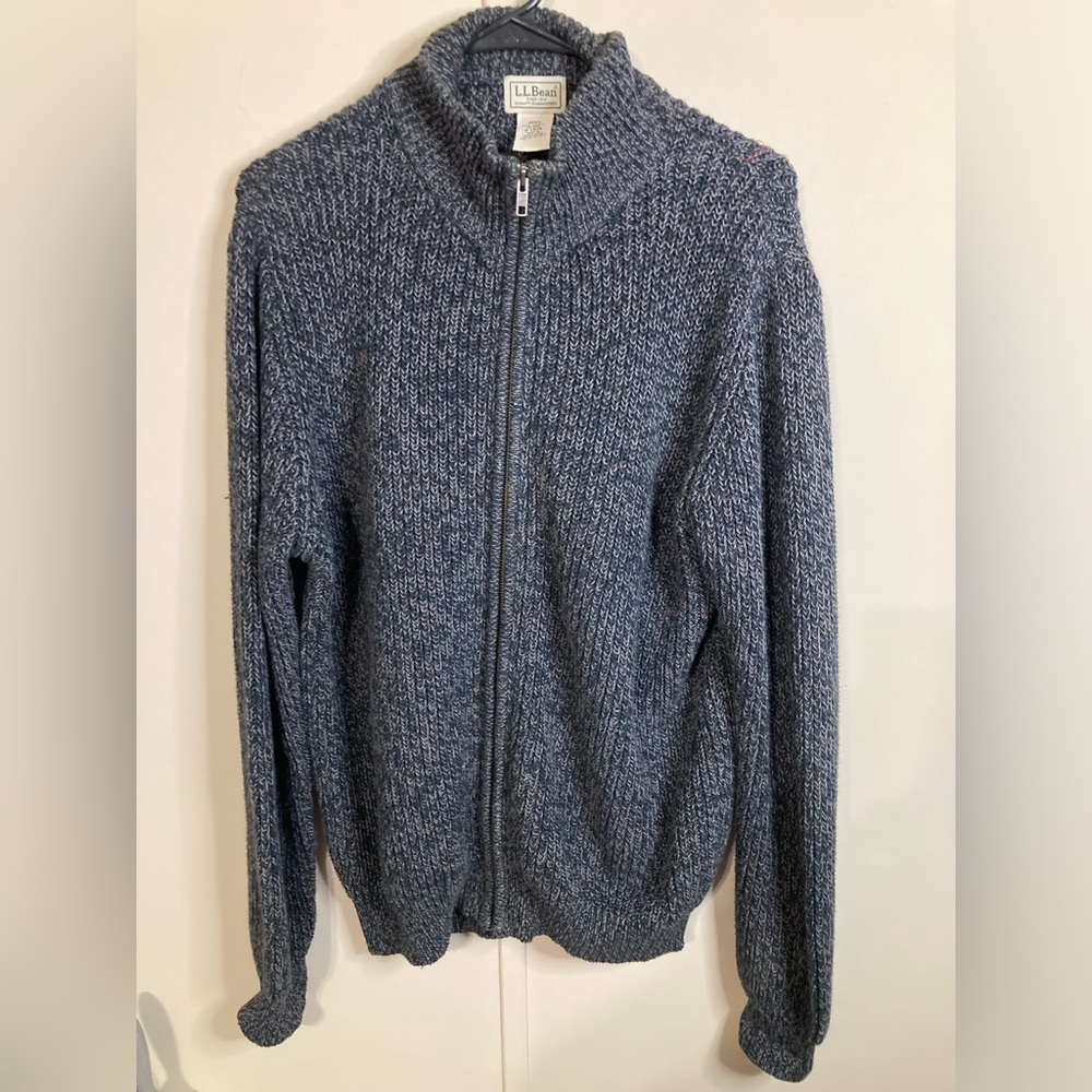 L.L. Bean Grey and Black Waffle Knit Sweater, Men's Size Medium